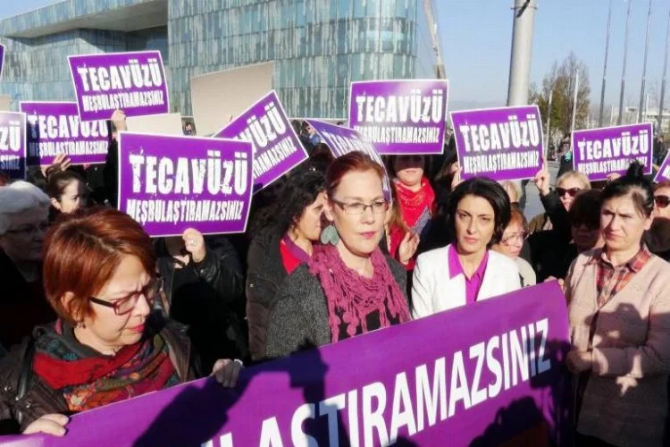 Bursa'da 'cinsel istismar' protestosu