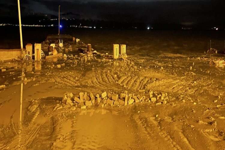 Bursa'da sel kabusu: Evleri su bastı, araçlar sürüklendi