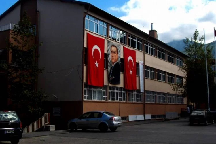 Bursa'da öğretmenden Atatürk'e skandal sözler!