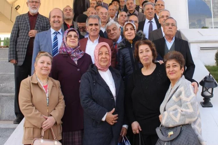 AK Parti Nilüfer emekli öğretmenlerle buluştu