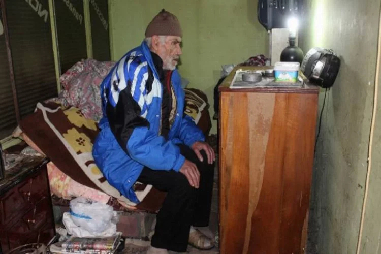 Bursa'da kimsesiz yaşlı adamın dramı yürek sızlattı