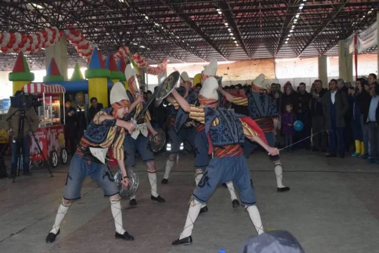 Bursa'da kılıç kalkanlı keçi festivali