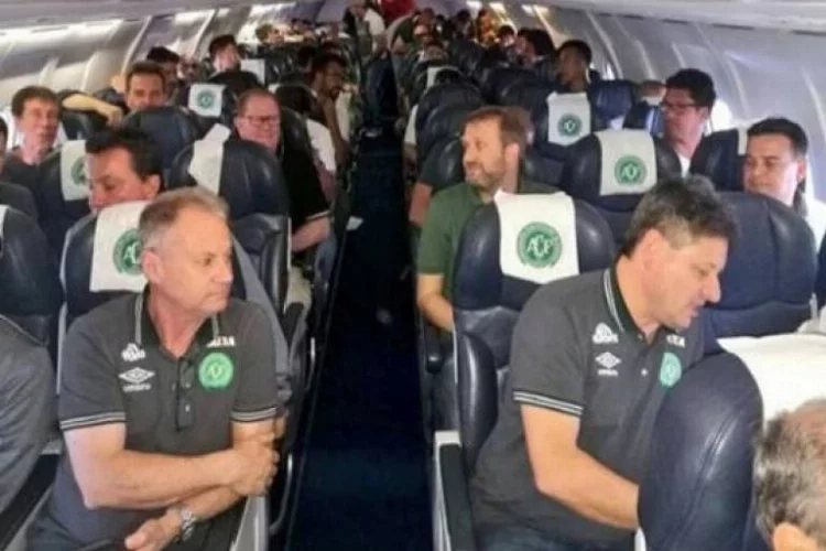 Dünya şokta! Brezilyalı futbolcuları taşıyan uçak düştü