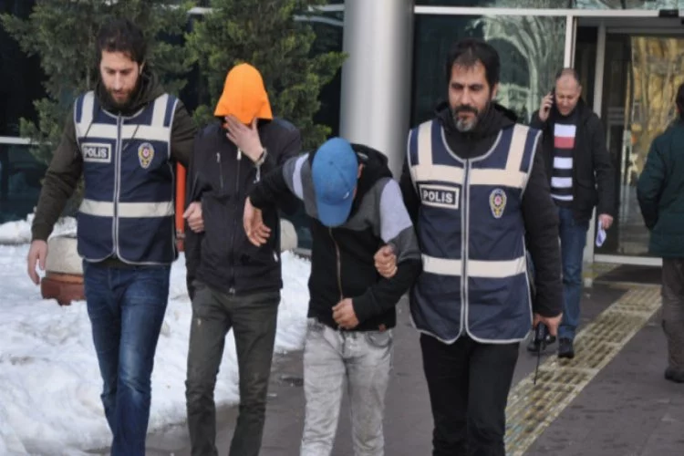 Bursa'da gaspçı gençler tutuklandı