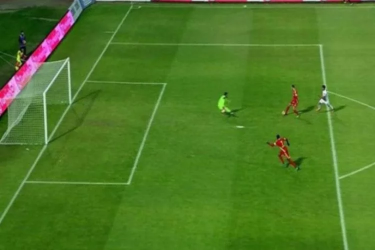 Kayseri'de Umut Bulut'un kaçırdığı gol saç baş yoldurttu