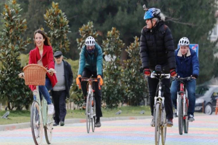Bursa'da işe bisikletle gelene VIP hizmet