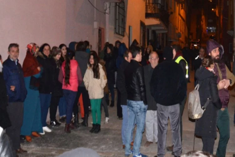 Bursa'da mahalle sakinlerinden baz istasyonu tepkisi