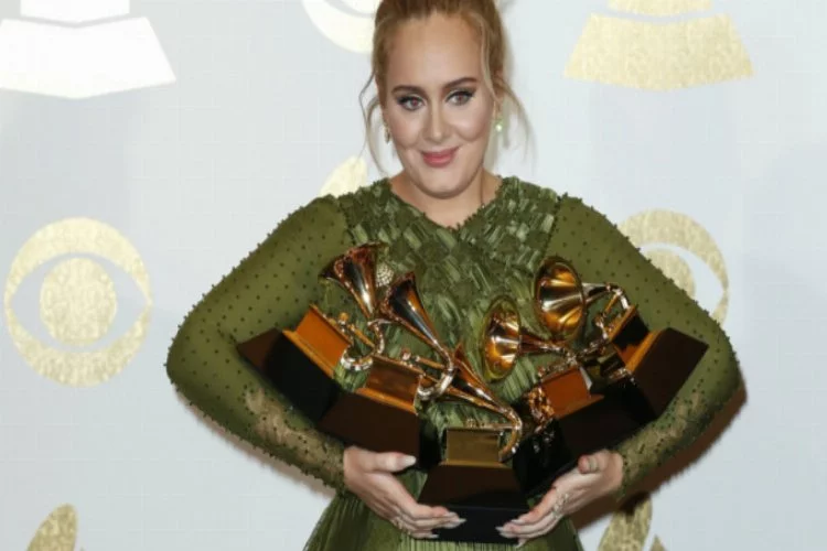 Grammy Ödülleri'ne Adele damgasını vurdu