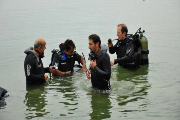 Bursa'da gölün altında bakın ne buldular