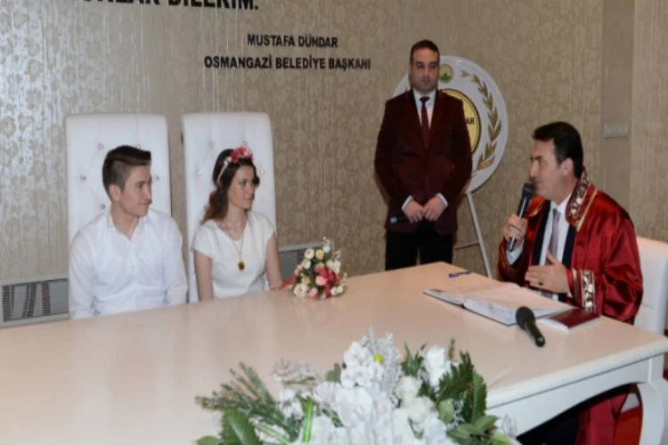 Bursa'da onlarca çift 14 Şubat'ta 'evet' dedi