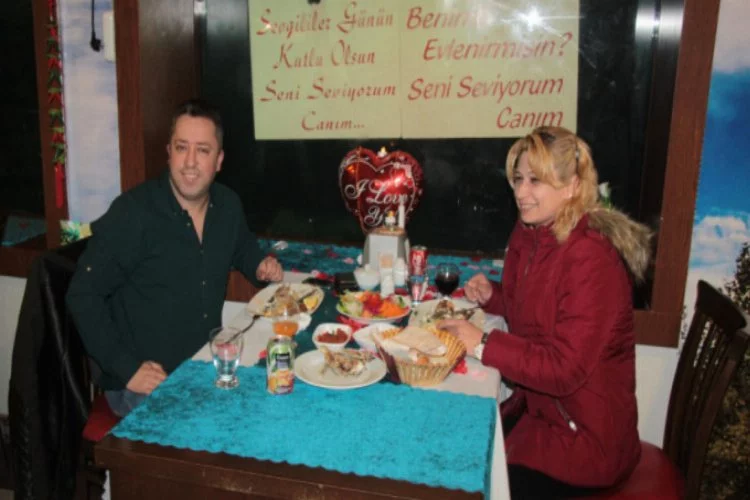 Bursa'da akvaryumda evlilik teklifi