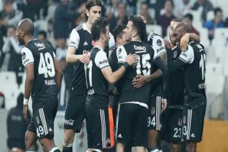 Beşiktaş, Akhisar'ı rahat geçti