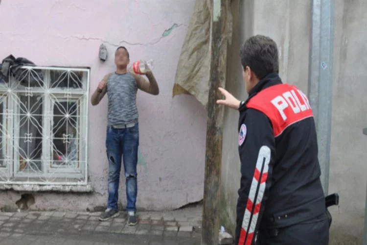 Bursa'da dehşet! Anne ve babası uyuşturucudan tutuklanınca...