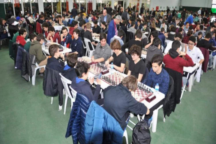 Okul Sporları Satranç Takım Turnuvası başladı