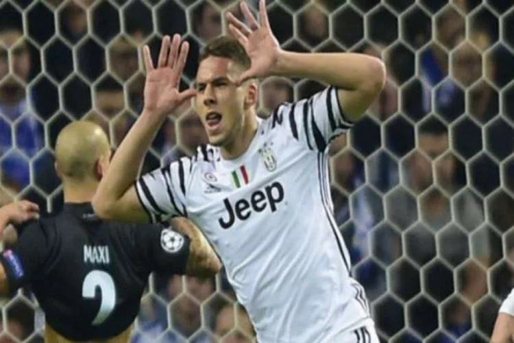 Juventus, deplasmanda Porto'yu 2-0 mağlup etti