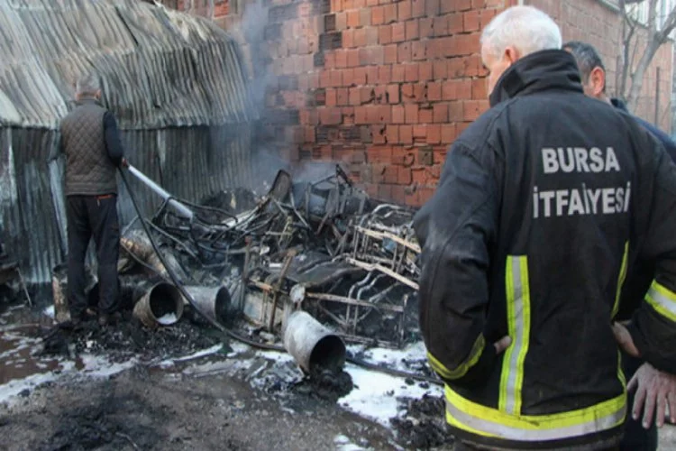 Bursa'da hurdalık yangını korkuttu