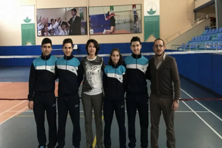 Osmangazi 4 sporcusuyla badminton milli takımında