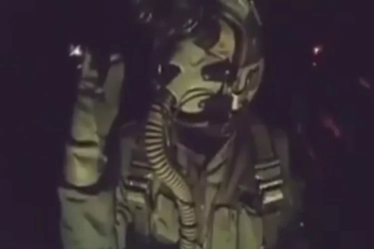 Türk pilot El Bab'ı bombalarken Nusret'i taklit ederse...