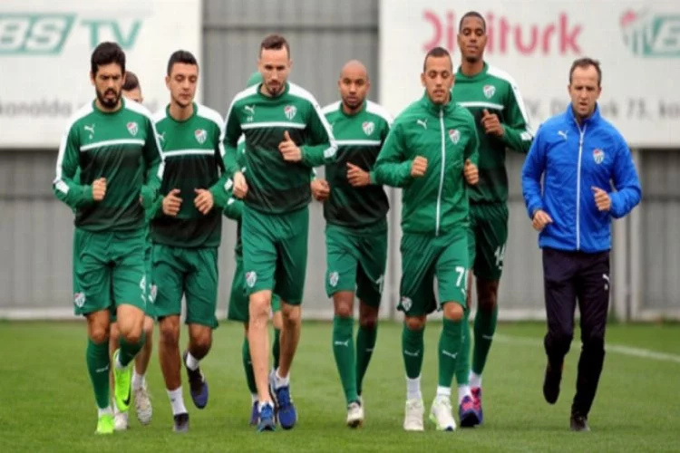 Bursaspor'un antrenmanları kapatıldı