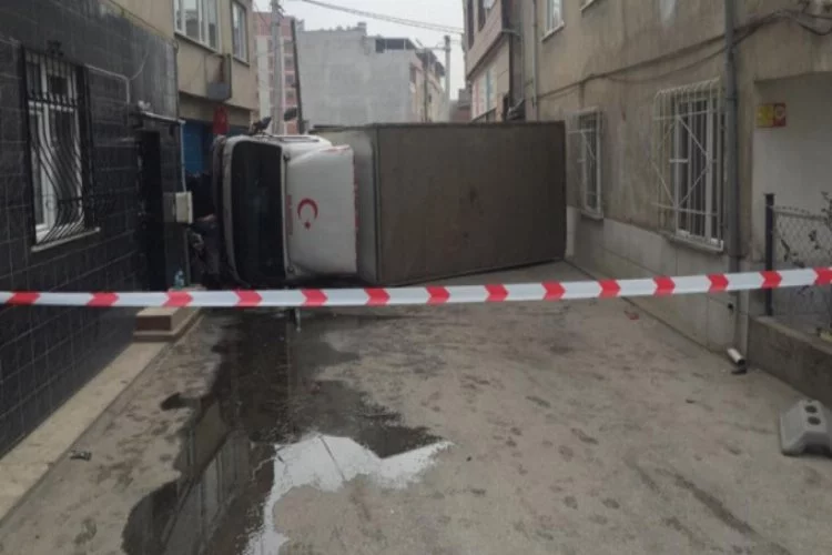 Bursa'da freni patlayan kamyon dehşet saçtı