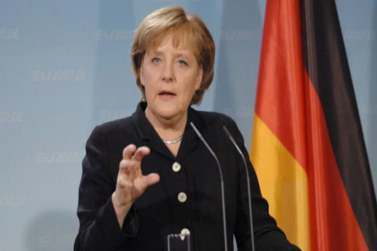 Skandal kararın ardından Merkel'den açıklama