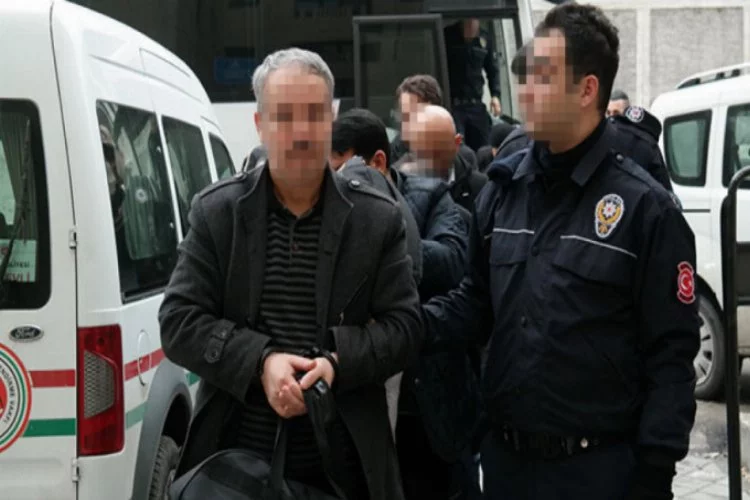 Bursa'da müftülük eski çalışanları FETÖ'den tutuklandı