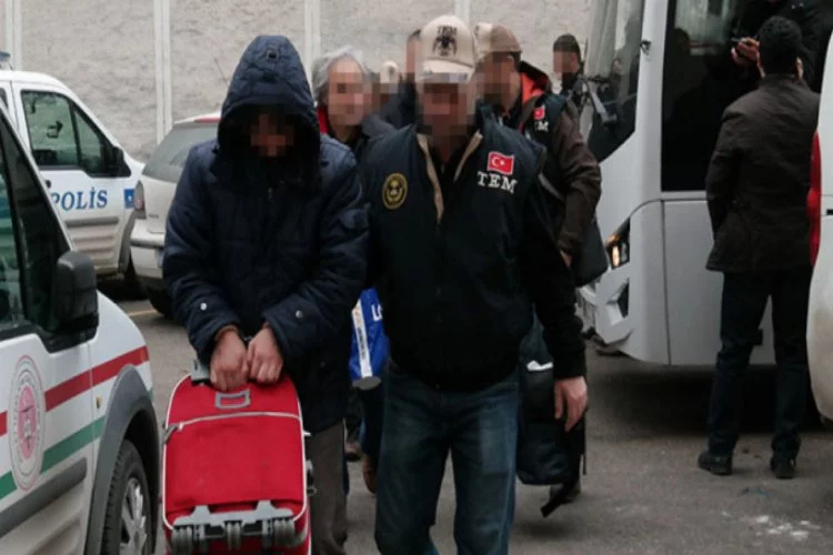 Bursa'da 14 eski polis FETÖ'den tutuklandı