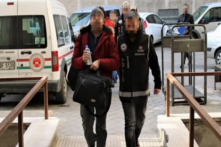 Bursa'da FETÖ'nün sohbet imamları tutuklandı