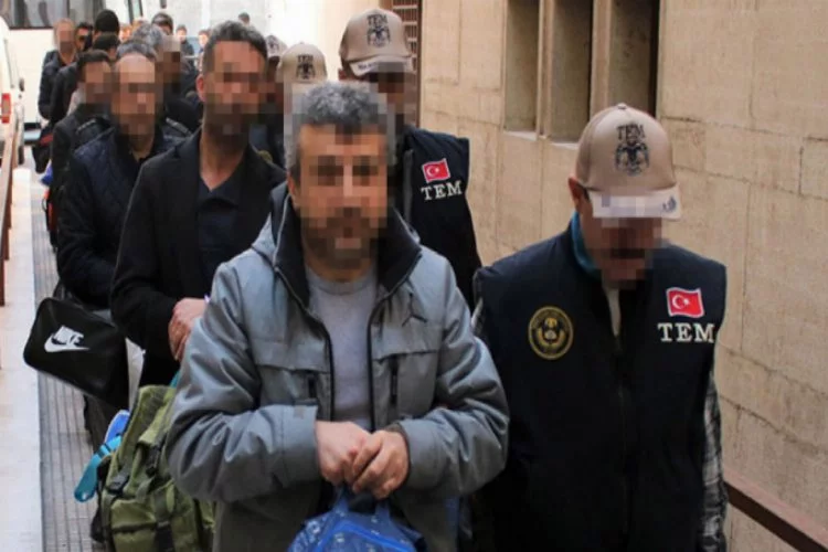Bursa'da 17 eski polis FETÖ'den tutuklandı