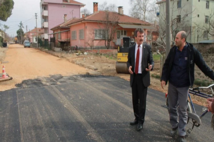 Yenişehir'de asfalt çalışmaları