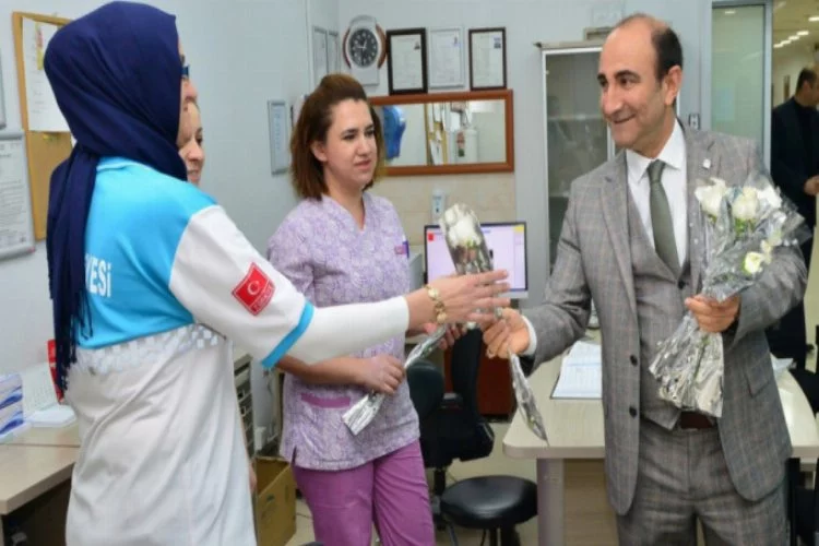 Başkan Edebali sağlık çalışanlarının bayramını kutladı