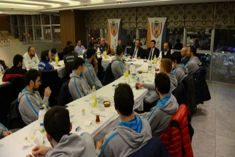 Aktaş'tan İnegöl Belediyespor'a İlk sezon kutlaması