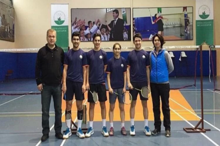 Osmangazili badmintoncular Edirne yolcusu