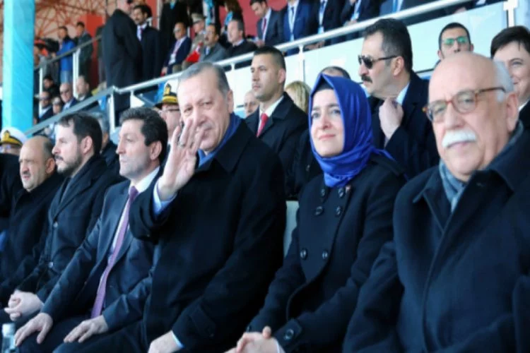 Erdoğan, Bakan Kaya'yı yanından hiç ayırmadı