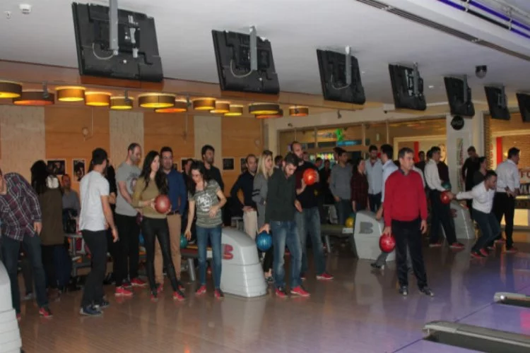 UEDAŞ çalışanları bowling ile stres attı