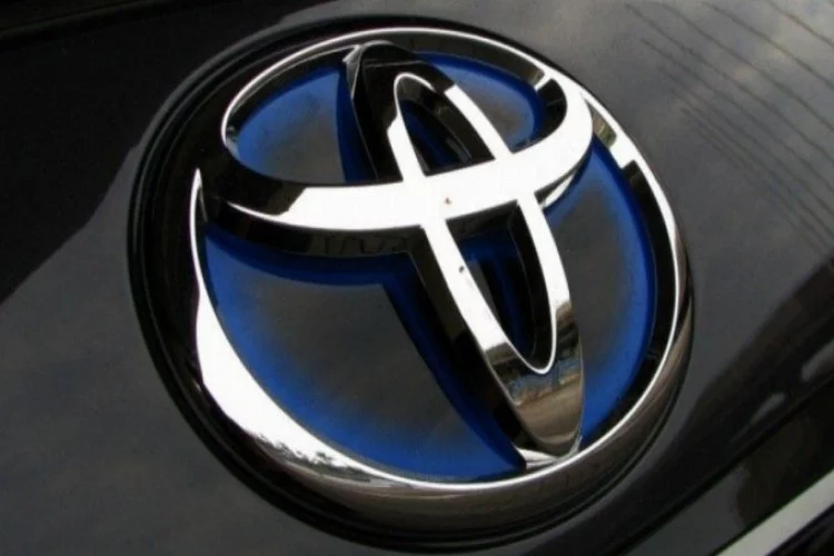 Toyota yüz binlerce aracı geri çağırdı