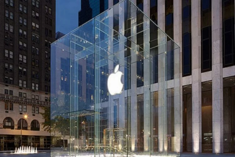 Apple'ın cam küpü kaldırılıyor