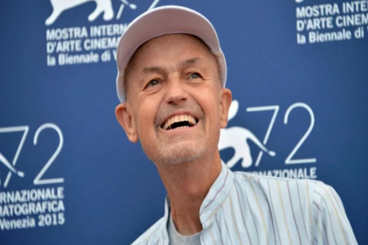 Oscarlı yönetmen kanserden hayatını kaybetti