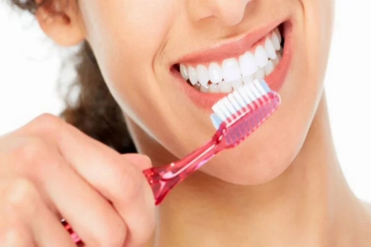 Sağlıklı dişlerin 13 altın kuralı