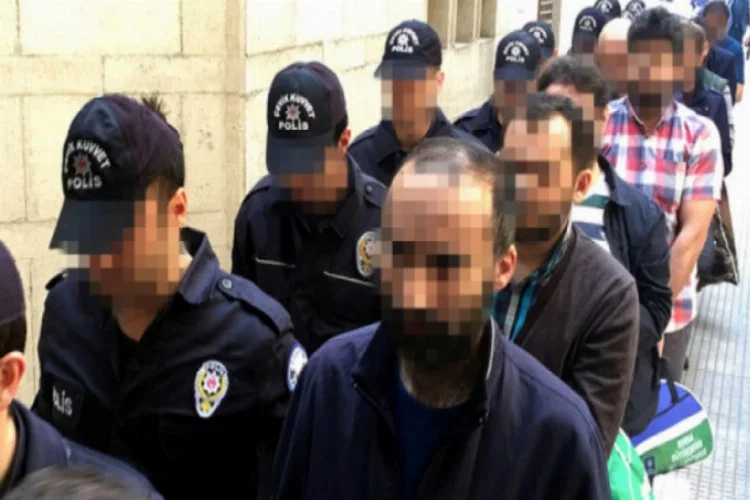 Bursa'da FETÖ'nün "mahrem imamları" tutuklandı
