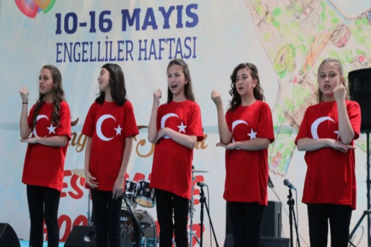 Bursa'da "Engelsiz Sokak Festivali"