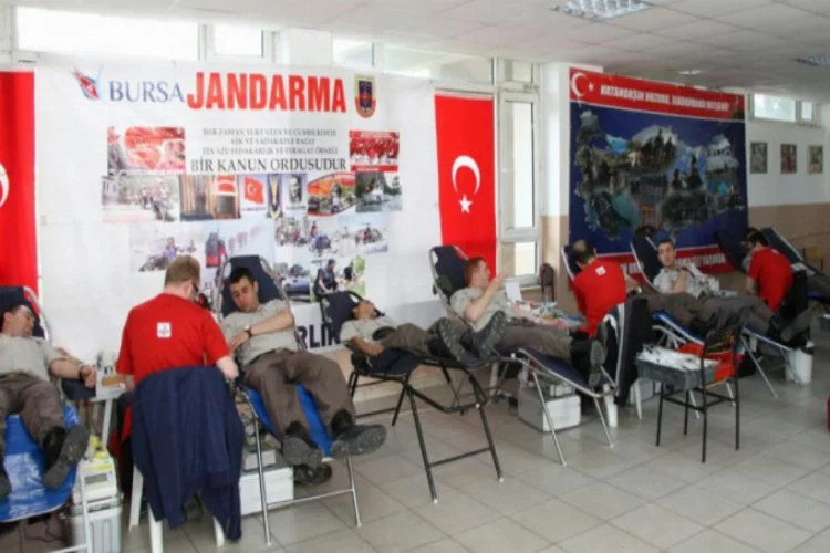 Bursa'da jandarmadan kan bağışı
