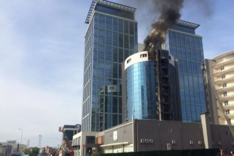 Bursa'da otel inşaatında büyük yangın!