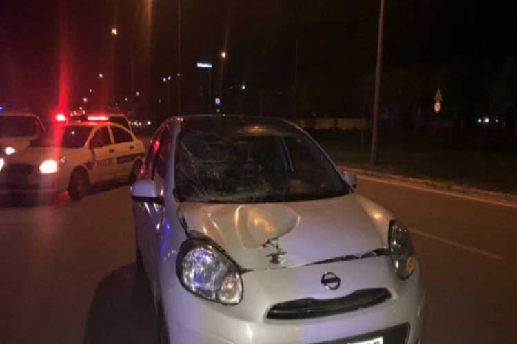 Bursa'da trafik polisine uygulama esnasında araç çarptı