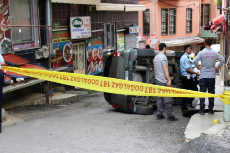 Bursa'da saniye saniye kaza! Kadın sürücü önce takla attı sonra...