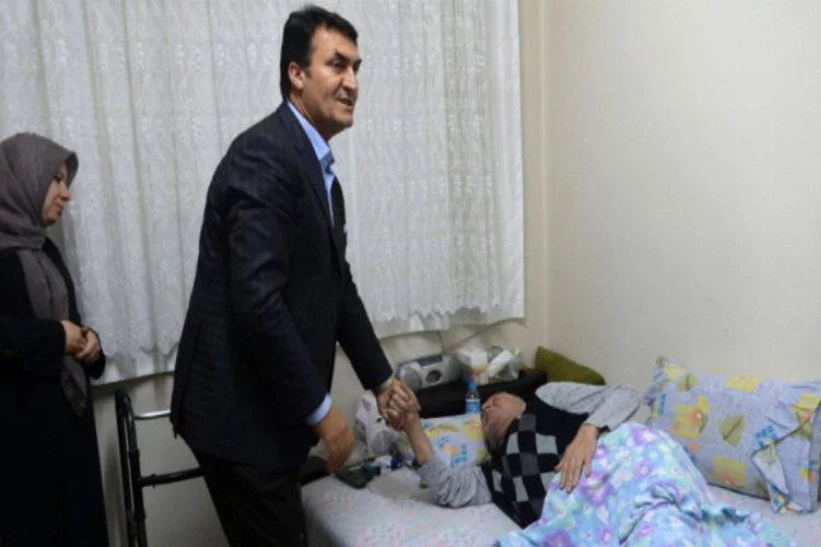 Başkan Dündar'dan hasta ziyareti