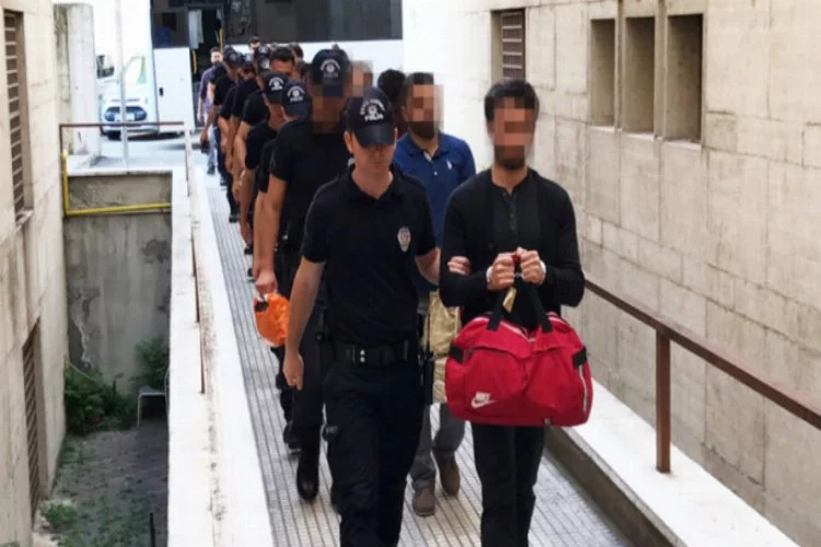 Bursa'da 'Gaygubet' evlerine şok baskın! 11 kişi adliyede