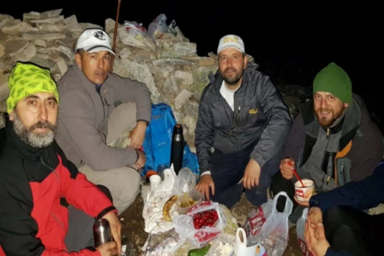 Bursalı dağcılardan 2500 metrede iftar