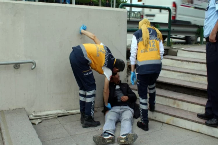 Bursa'da bir anda yere yığıldı, polisi görünce...