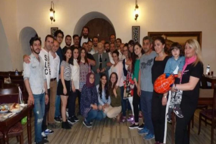 Eşref Kolçak, Bursa'da sinema atölyesi öğrencileriyle buluştu
